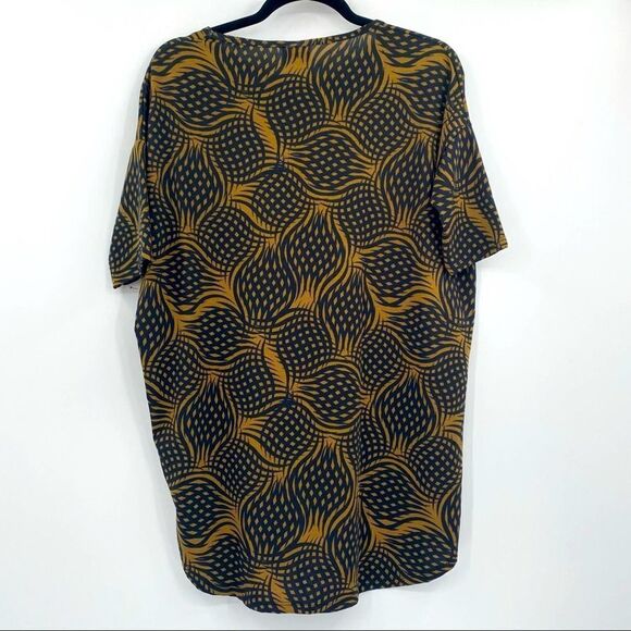 NWT Loose-Fitting LuLaRoe Irma Tunic, Size XXS - Picture 3 of 7